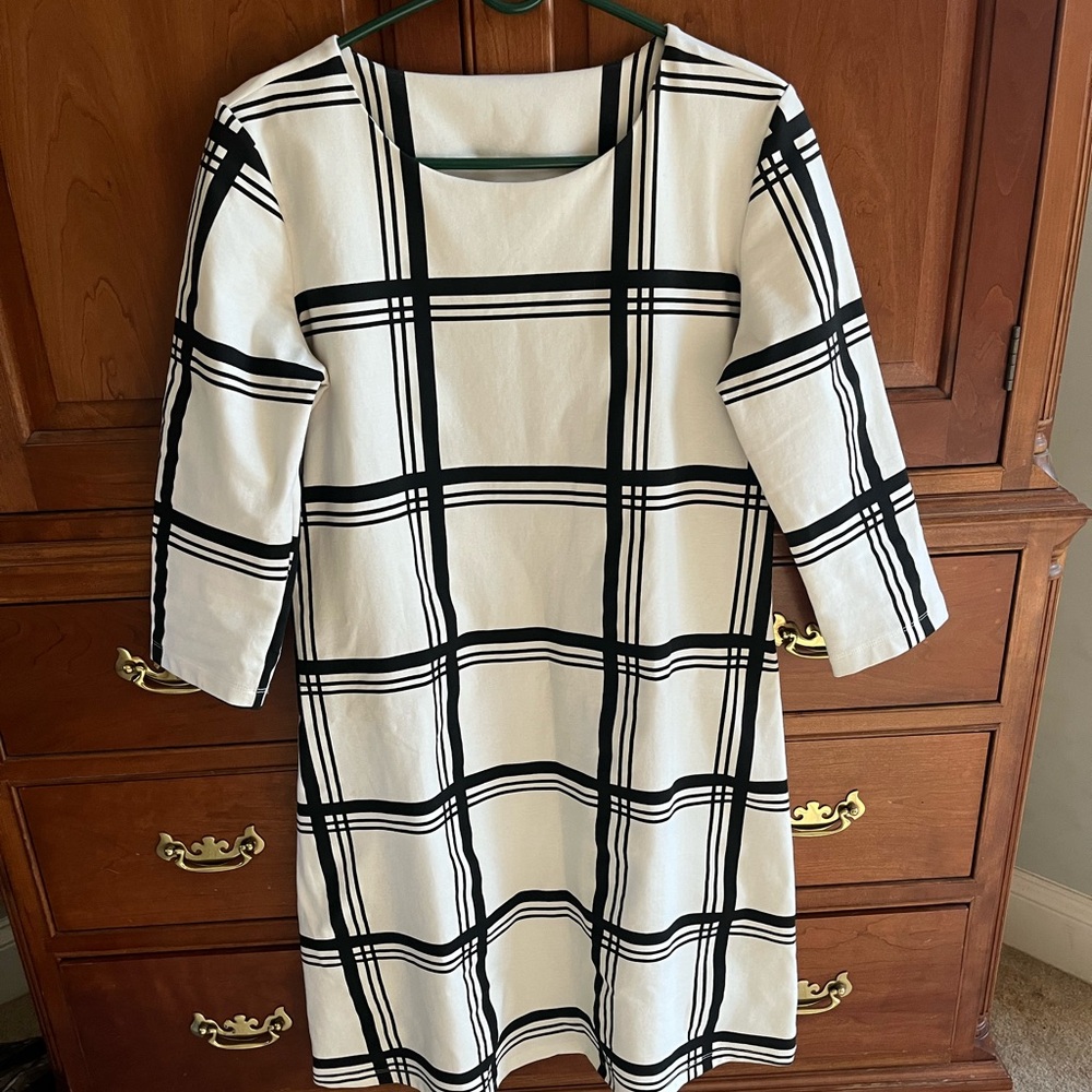 MAHI GOLD Black and White Checkered Long Sleeve Dress